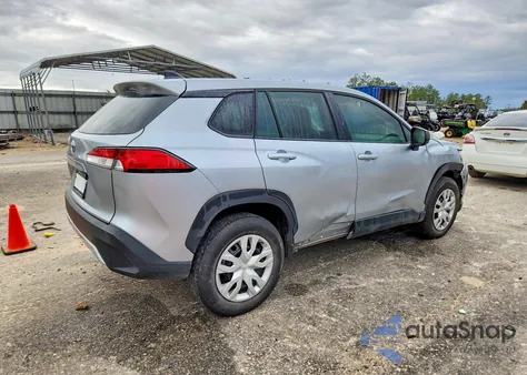 2024 Toyota Corolla Cross L z USA, uszkodzony, nr VIN 7MUAAAAG5RV104888